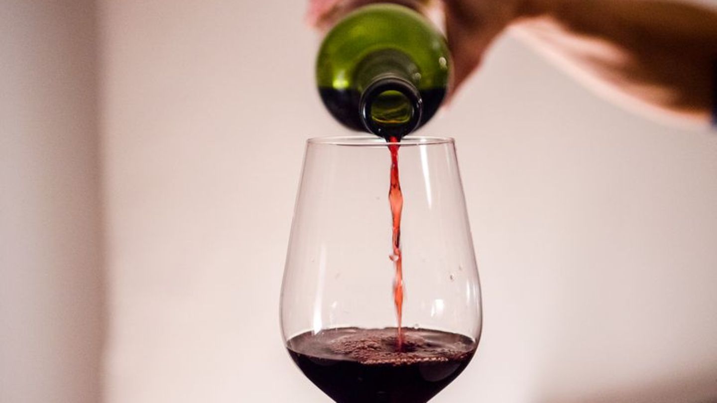 Alkohol und Gesundheit: Studie: Das Gläschen Wein ist doch nicht gesund